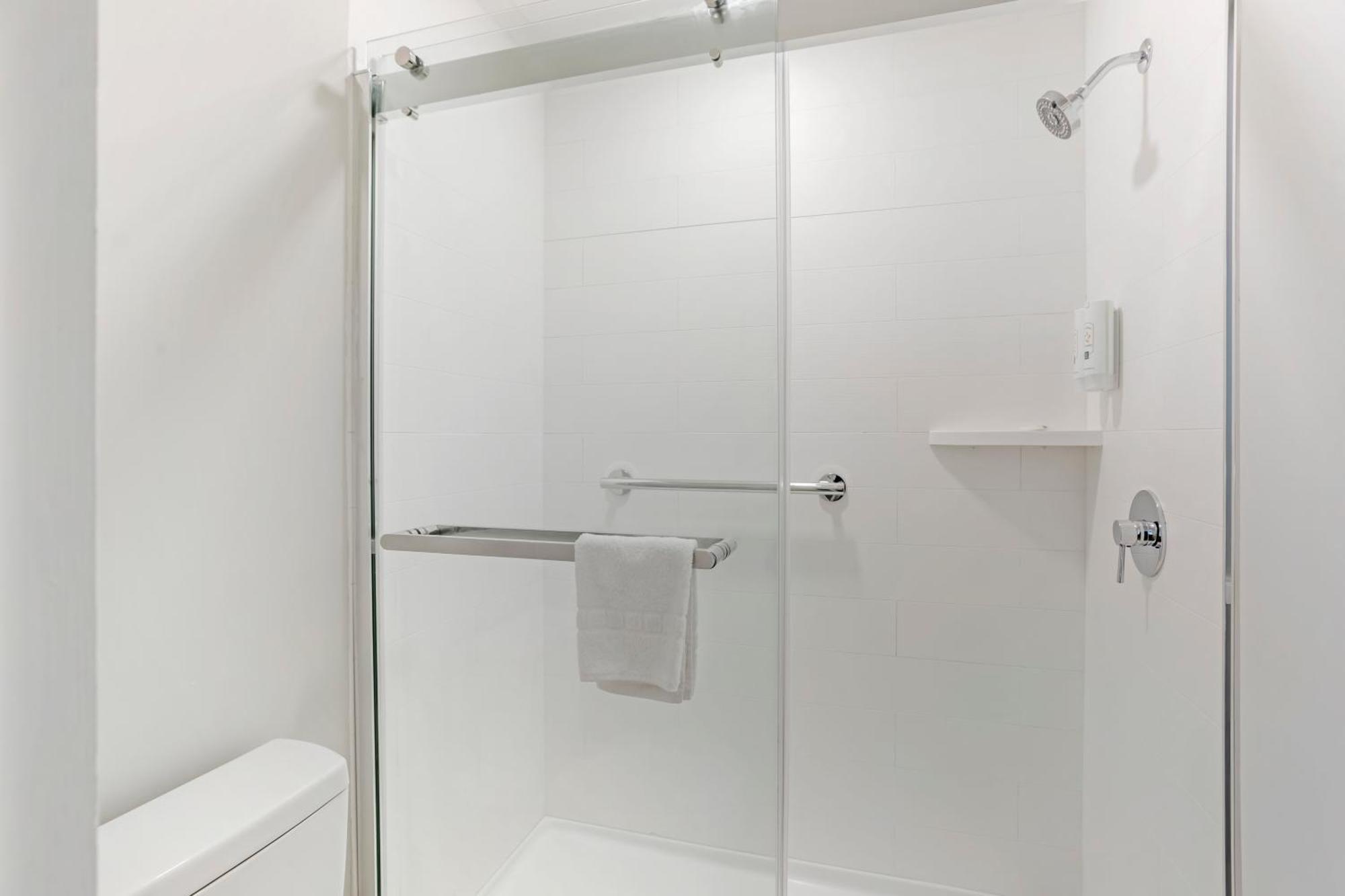 Quality Inn Smoketown  Екстериор снимка