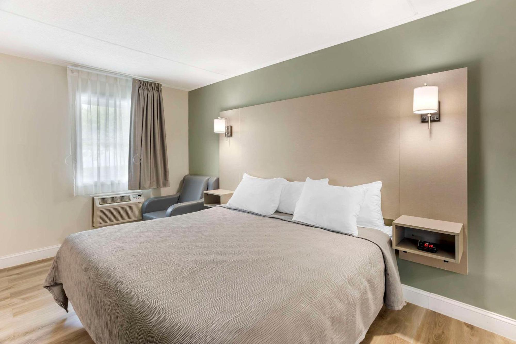 Quality Inn Smoketown  Екстериор снимка